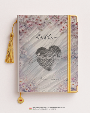 Bíblia Personalizada Flores – Capa com flores MD05 Papel Offset especial Personalizado Impressão colorida em alta resolução Capa dura laminada Lombada ou Espiral Após a confirmação do pedido, entraremos em contato via WhatsApp em até 48h úteis para coletar o nome ou frase.
