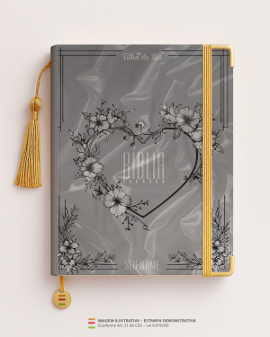 Bíblia Personalizada Flores – Capa com flores MD11 Papel Offset especial Personalizado Impressão colorida em alta resolução Capa dura laminada Lombada ou Espiral Após a confirmação do pedido, entraremos em contato via WhatsApp em até 48h úteis para coletar o nome ou frase.