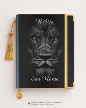 Bíblia Personalizada Leão – Capa expressar homem MD01 Papel Offset especial Personalizado Impressão colorida em alta resolução Capa dura laminada Lombada ou Espiral Após a confirmação do pedido, entraremos em contato via WhatsApp em até 48h úteis para coletar o nome ou frase.