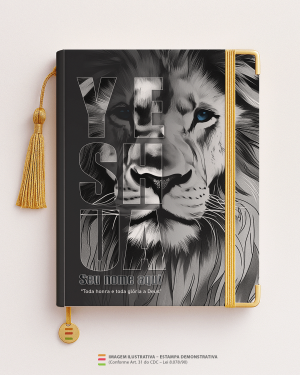 Bíblia Personalizada Leão – Capa yeshua preta Papel Offset especial Personalizado Impressão colorida em alta resolução Capa dura laminada Lombada ou Espiral Após a confirmação do pedido, entraremos em contato via WhatsApp em até 48h úteis para coletar o nome ou frase.