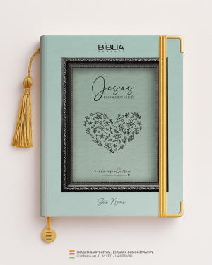 Bíblia Personalizada Leão – Ele Escolheu você 01 Papel Offset especial Personalizado Impressão colorida em alta resolução Capa dura laminada Lombada ou Espiral Após a confirmação do pedido, entraremos em contato via WhatsApp em até 48h úteis para coletar o nome ou frase.