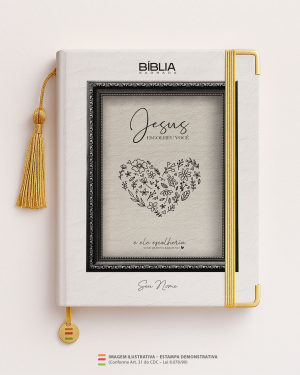 Bíblia Personalizada Leão – Ele Escolheu você 06 Papel Offset especial Personalizado Impressão colorida em alta resolução Capa dura laminada Lombada ou Espiral Após a confirmação do pedido, entraremos em contato via WhatsApp em até 48h úteis para coletar o nome ou frase.