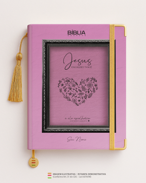 Bíblia Personalizada Leão – Ele Escolheu você 11 Papel Offset especial Personalizado Impressão colorida em alta resolução Capa dura laminada Lombada ou Espiral Após a confirmação do pedido, entraremos em contato via WhatsApp em até 48h úteis para coletar o nome ou frase.